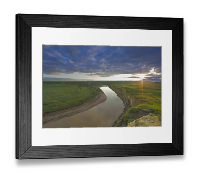 Framed Print : The Little Missouri River from the Wind Canyon Overlook in Theodore Roosevelt National Park Framed Print : The Little Missouri River from the Wind Canyon Overlook in Theodore Roosevelt National Park