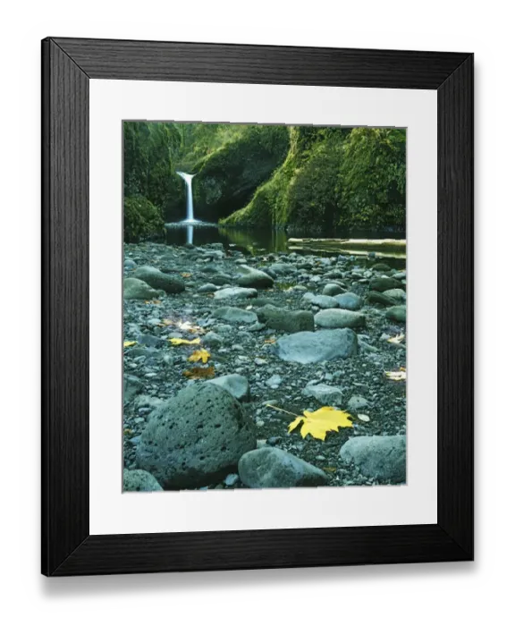 Framed Print : USA, Oregon, Columbia Gorge National Scenic Area, Punch Bowl Falls Framed Print : USA, Oregon, Columbia Gorge National Scenic Area, Punch Bowl Falls