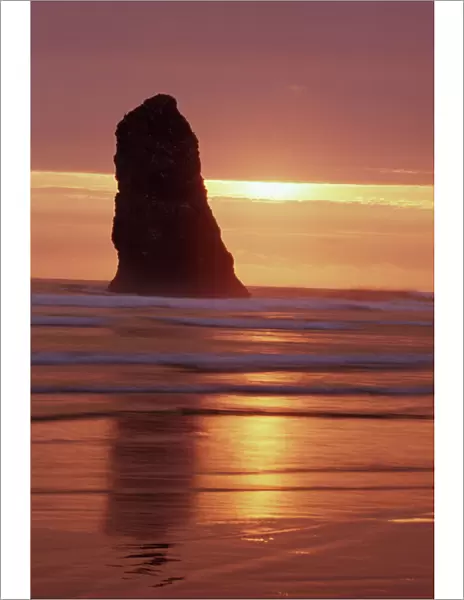 North America, USA, Oregon, Canon Beach Needle at sunset along the Oregon coast