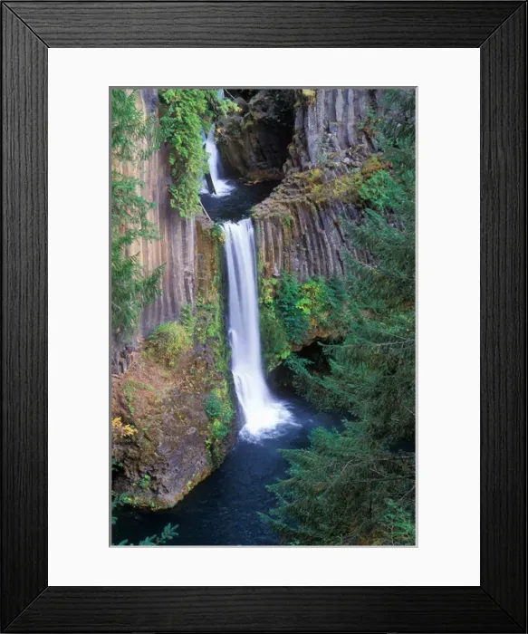 Framed Print : Umpqua Falls in Oregon Cascades