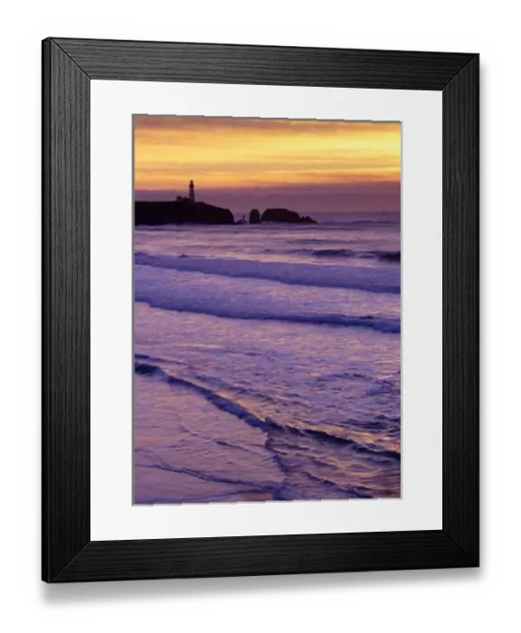 Framed Print : Waves wash in by the Yaquina Head Lighthouse at sunset, near Newport, on the Oregon Coast Framed Print : Waves wash in by the Yaquina Head Lighthouse at sunset, near Newport, on the Oregon Coast