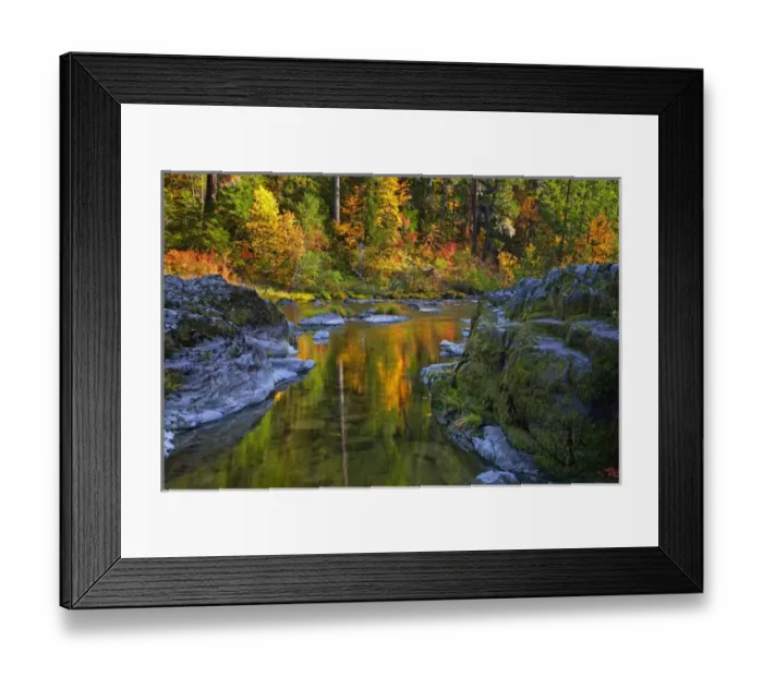Framed Print : A view of the North Umpqua in Umpqua National Forest Framed Print : A view of the North Umpqua in Umpqua National Forest