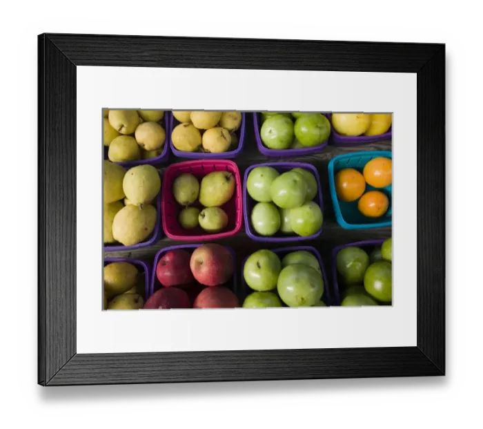 Framed Print : USA-Ohio-Cincinnati: Historic Findlay Market (b. 1852)  /  Apples