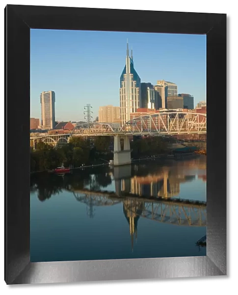 USA, Tennessee, Nashville: Morning View of City and Shelby Avenue Bridge
