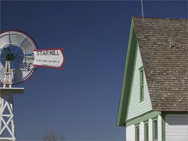 USA-TEXAS-Lubbock: National Ranching Heritage Center Barton House (b. 1909) & Windmill