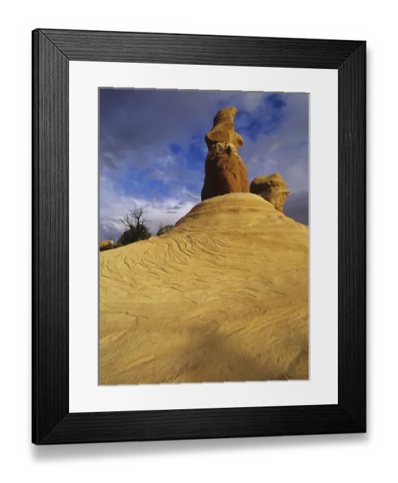 Framed Print : Other-wordly forms of Devils Garden Framed Print : Other-wordly forms of Devils Garden