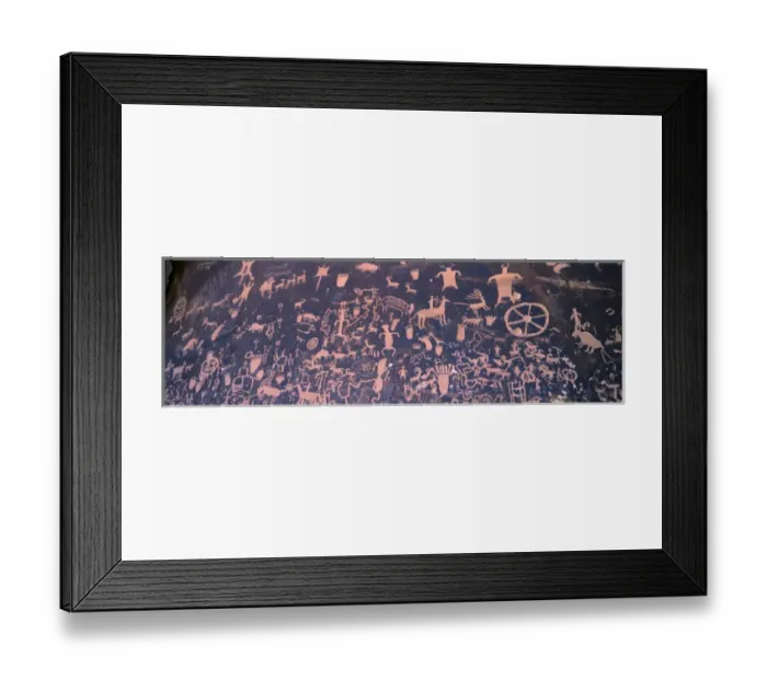 Framed Print : NEWSPAPER ROCK STATE PARK, UTAH. USA. Detail, Indian petroglyphs on protected cliff
