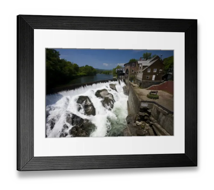 Framed Print : Falls below the covered bridge in Quechee, Vermont. Ottauquechee River Framed Print : Falls below the covered bridge in Quechee, Vermont. Ottauquechee River