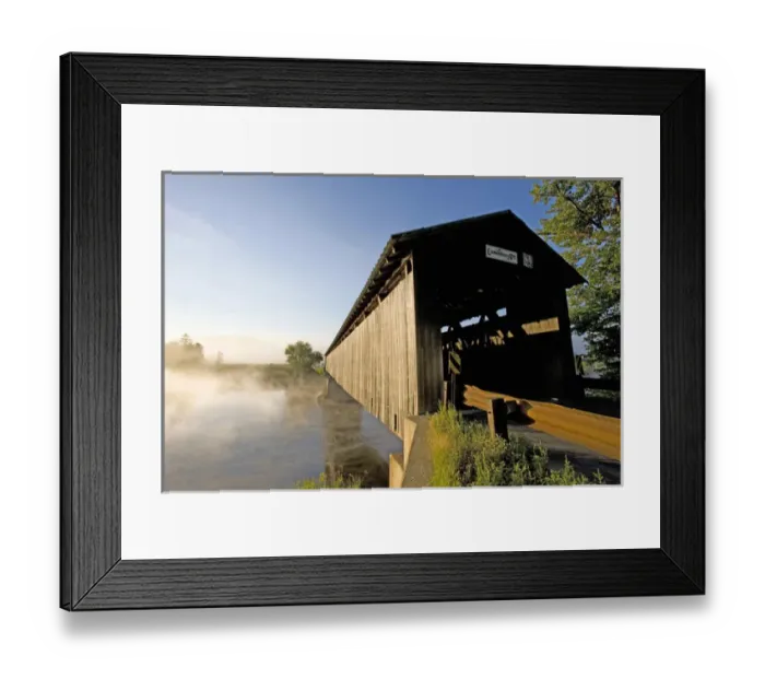 Framed Print : The Mount Orne covered bridge spans the Connecticut River between Lunenburg, Vermont and Lancaster
