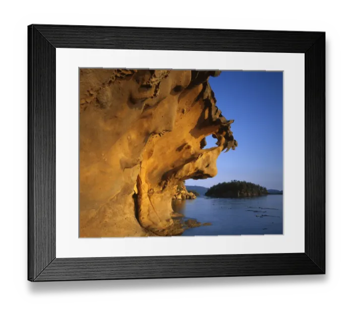 Framed Print : USA, Washington, Sandstone formations on Sucia Island
