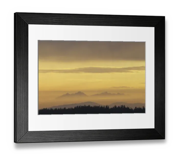 Framed Print : Olympic Mountains and clouds at sunset, viewed from Bellevue, Washington Framed Print : Olympic Mountains and clouds at sunset, viewed from Bellevue, Washington