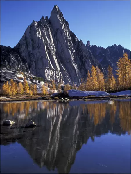 North America, USA, WA, Enchantment Lakes Prusik Peak reflected in Gnome Tarn