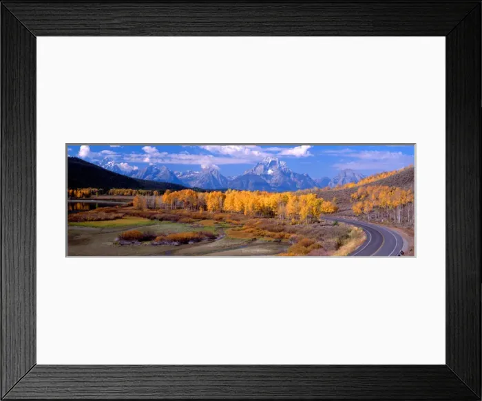 Framed Print : Highway along Oxbow Bend in Grand Teton National Park, Wyoming