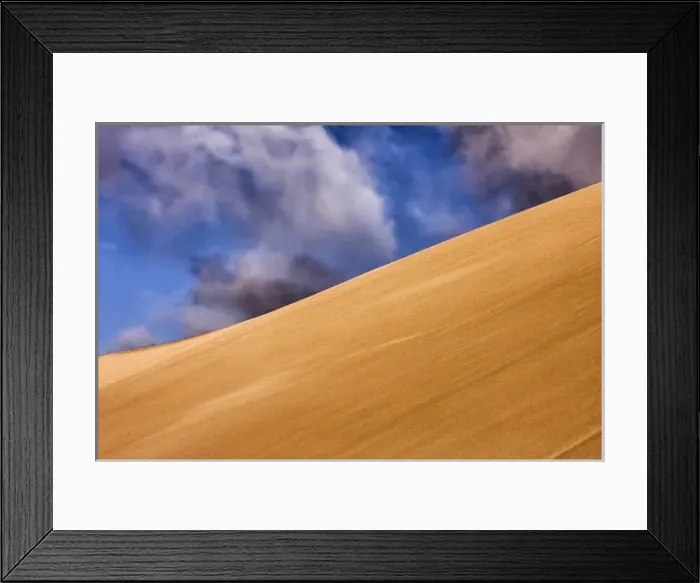 Framed Print : Skeleton Coast, Namibia. Artistic view of sand dunes