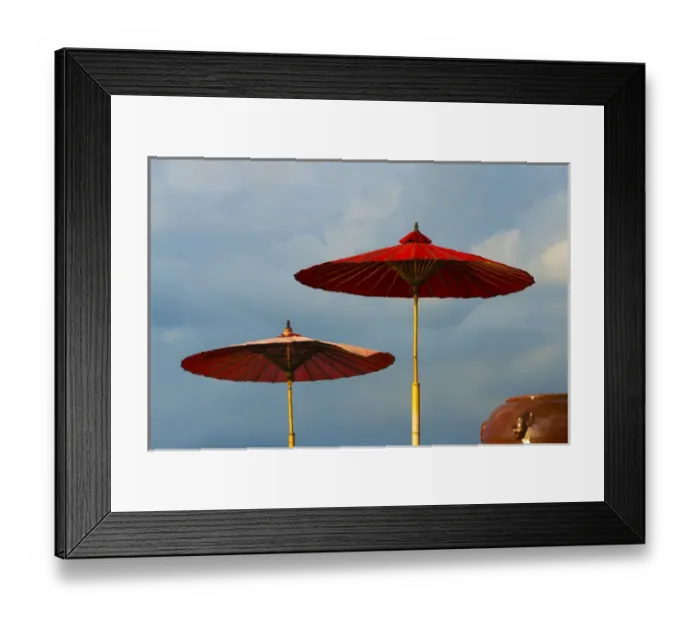 Framed Print : Red umbrellas on Inle Lake, Shan State, Myanmar Framed Print : Red umbrellas on Inle Lake, Shan State, Myanmar