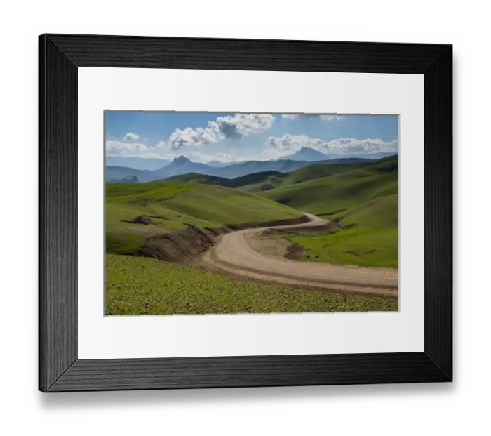Framed Print : Road leading through the green scenery around the Darbandikhan artifical lake on the border of Iran Framed Print : Road leading through the green scenery around the Darbandikhan artifical lake on the border of Iran