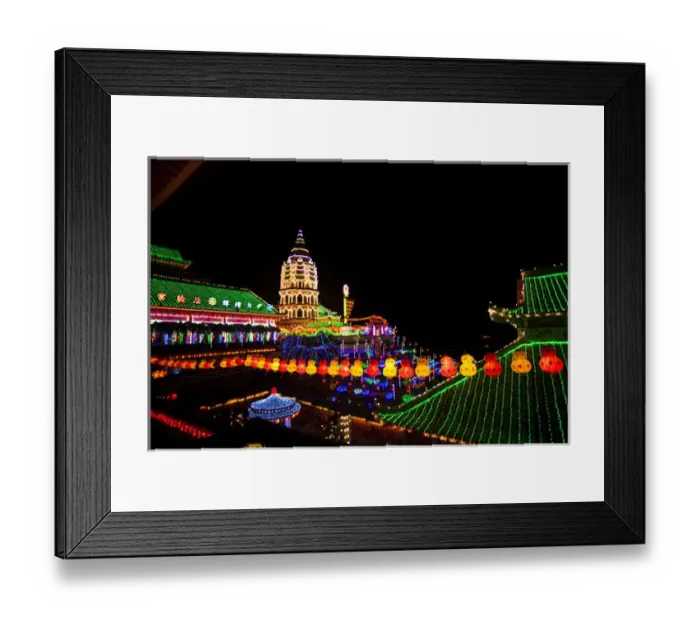 Framed Print : The fantastic lighting of Kek Lok Si Temple in Penang, Malaysia Framed Print : The fantastic lighting of Kek Lok Si Temple in Penang, Malaysia
