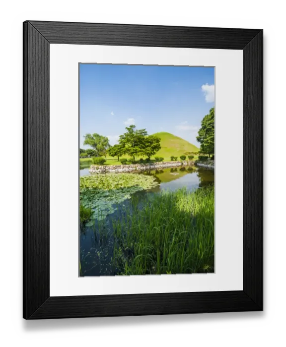 Framed Print : Tumuli park with its tombs from the Shilla monarchs in the Unesco world heritage sight Gyeongju