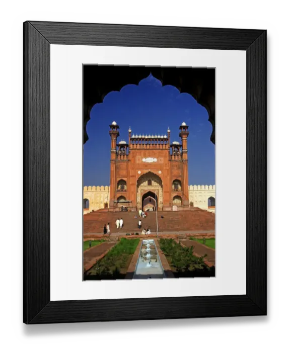 Framed Print : View from the arch of Badshahi Masjid, Lahore, Pakistan