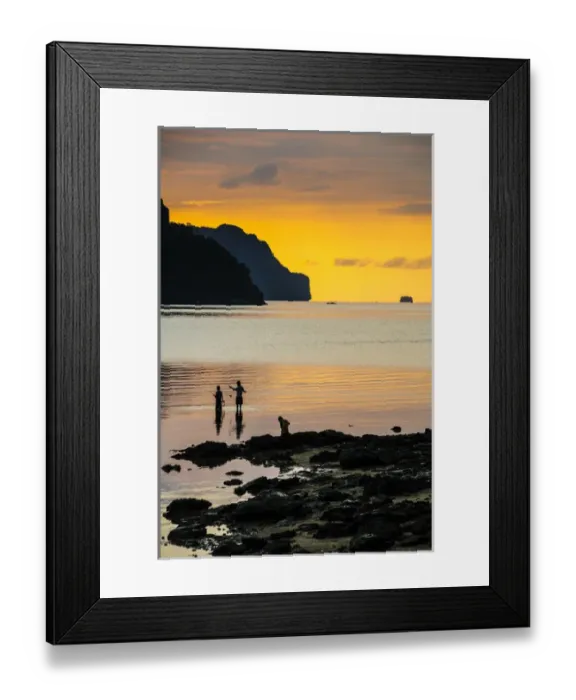 Framed Print : Silhouette of boys fishing at sunset in the bay of El Nido, Bacuit Archipelago, Palawan Framed Print : Silhouette of boys fishing at sunset in the bay of El Nido, Bacuit Archipelago, Palawan