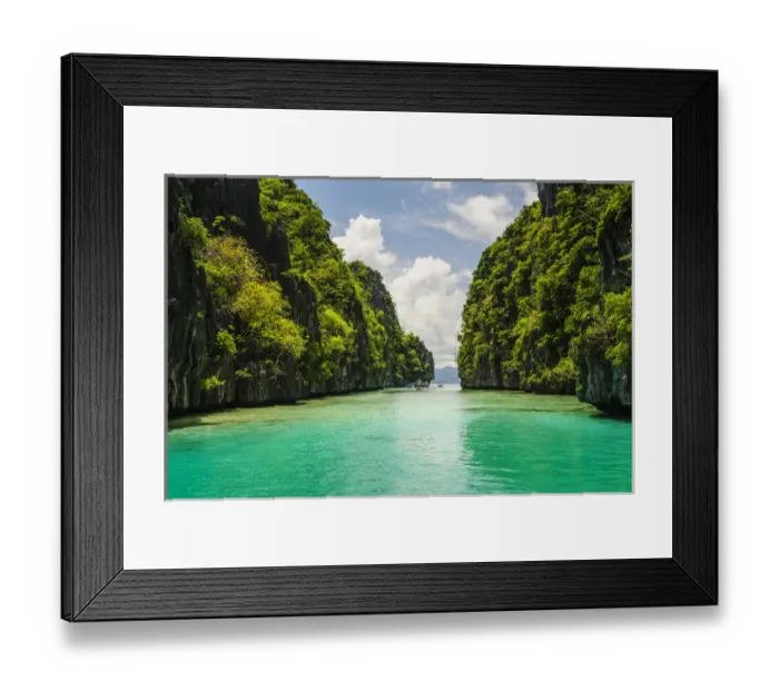 Framed Print : Crystal clear water in the Bacuit archipelago, Palawan, Philippines Framed Print : Crystal clear water in the Bacuit archipelago, Palawan, Philippines