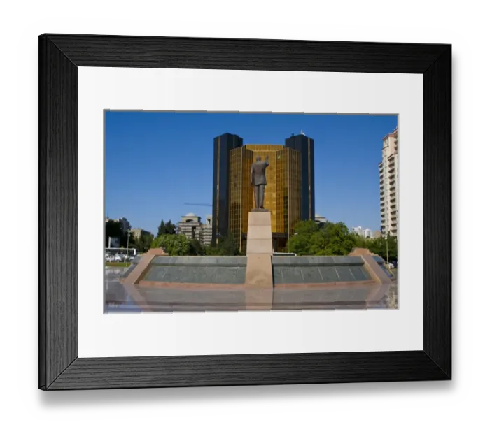 Framed Print : Hero statue, Baku, Azerbaijan