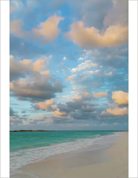 Bahamas, Little Exuma Island. Sunset on seascape