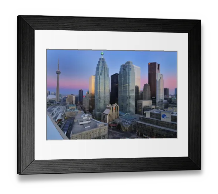 Framed Print : Toronto City at dusk with CN Tower Framed Print : Toronto City at dusk with CN Tower