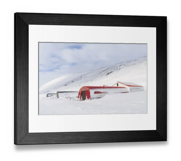 Framed Print : Landscape with farm in the valley of river Joekulsa a Dal west of Egilsstadir leading