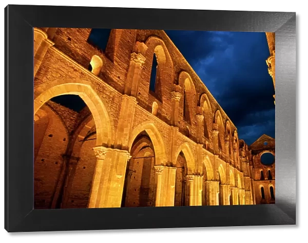 Europe, Italy, Tuscany, San Galgagno. San Galgagno Abbey at twilight