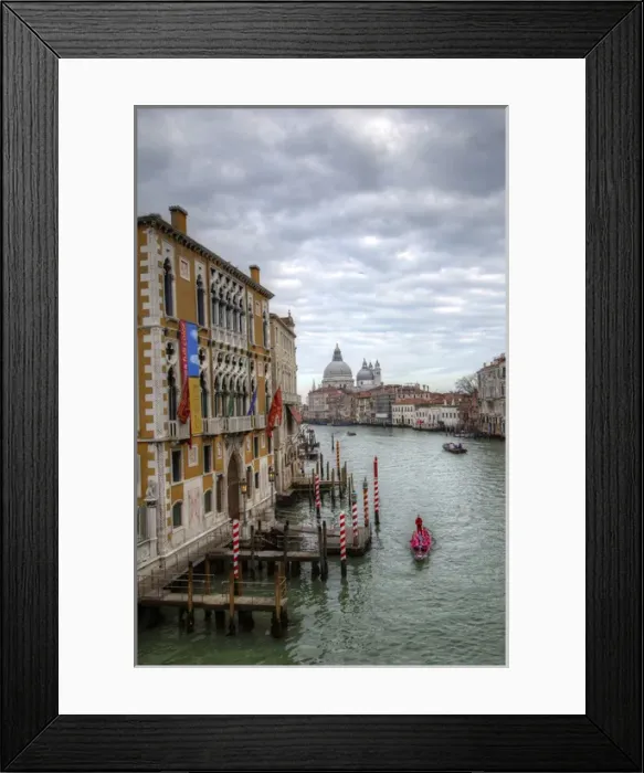 Framed Print : Rowing along the Grand Canal, Venice Italy