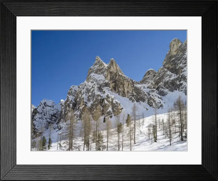 Framed Print : Valley Innerfeldtal (Val Campo di Dentro) in the Sexten Dolomites, part of UNESCO