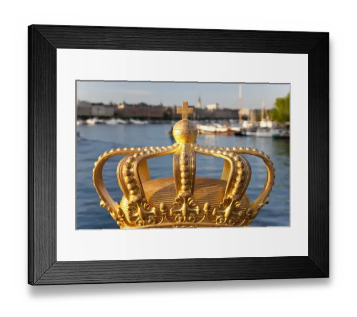 Framed Print : Swedish Royal crown on Skeppsholmen Bridge in central Stockholm, Sweden Framed Print : Swedish Royal crown on Skeppsholmen Bridge in central Stockholm, Sweden