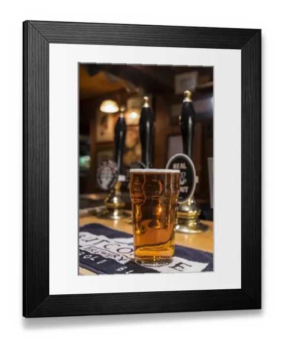 Framed Print : Pint of beer, traditional pub, UK Framed Print : Pint of beer, traditional pub, UK