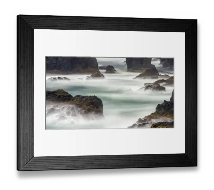 Framed Print : Landscape on the Eshaness peninsula. The famous cliffs and sea stacks of Eshness