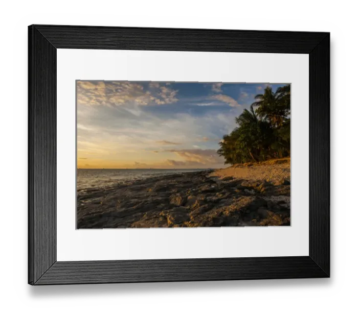 Framed Print : Late afternoon light on a beach on Beachcomber island, Mamanucas islands, Fiji, South
