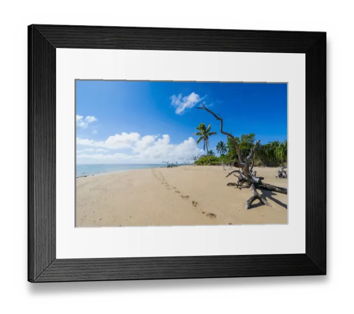 Framed Print : Little island with a white sand beach in Haa'apai, Haapai, islands, Tonga, South Pacific Framed Print : Little island with a white sand beach in Haa'apai, Haapai, islands, Tonga, South Pacific