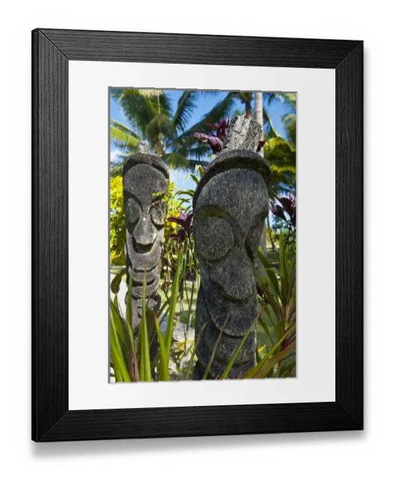 Framed Print : Carved statues at a resort on Aore islet before the Island of Espiritu Santo, Vanuatu Framed Print : Carved statues at a resort on Aore islet before the Island of Espiritu Santo, Vanuatu