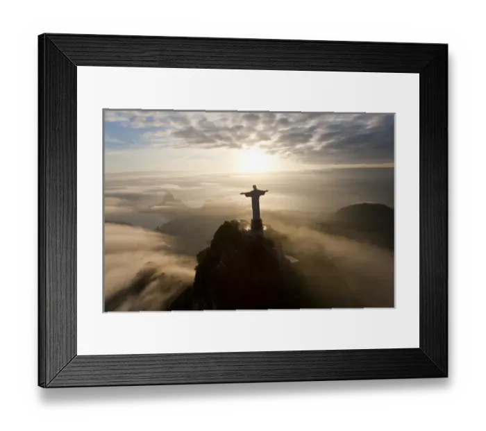 Framed Print : The Art Deco statue of Jesus, known as Cristo Redentor (Christ the Redeemer) Framed Print : The Art Deco statue of Jesus, known as Cristo Redentor (Christ the Redeemer)