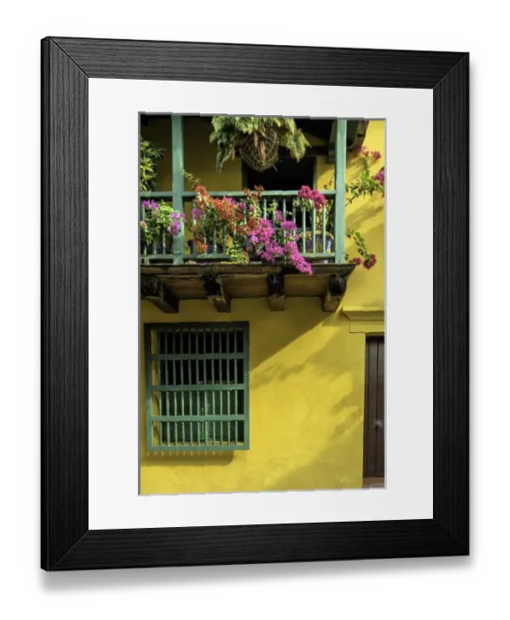 Framed Print : Charming Spanish colonial architecture graces the Old City, Cuidad vieja, of Cartagena Framed Print : Charming Spanish colonial architecture graces the Old City, Cuidad vieja, of Cartagena