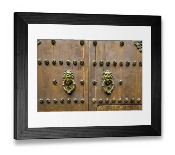 Framed Print : Charming Spanish colonial architecture graces the Old City, Cuidad vieja, of Cartagena Framed Print : Charming Spanish colonial architecture graces the Old City, Cuidad vieja, of Cartagena