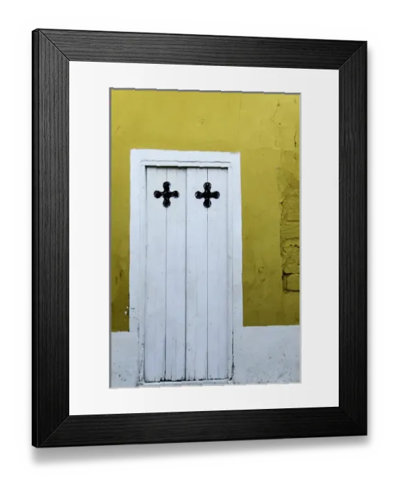Framed Print : Charming Spanish colonial architecture graces the Old City, Cuidad vieja, of Cartagena Framed Print : Charming Spanish colonial architecture graces the Old City, Cuidad vieja, of Cartagena