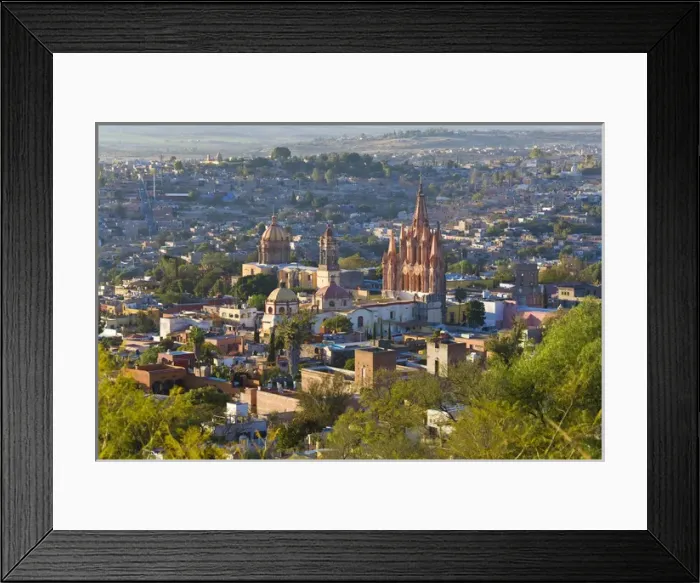 Framed Print : San Miguel Allende & La Parroquia Church