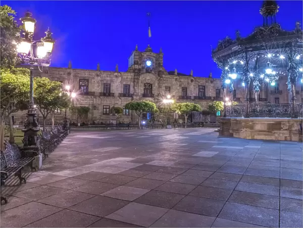 Mexico, Jalisco; Guadalajara, Plaza de Armas at Dawn