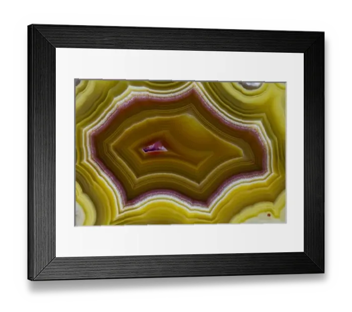 Framed Print : Mexican Banded Agate Quartzsite, Arizona Framed Print : Mexican Banded Agate Quartzsite, Arizona