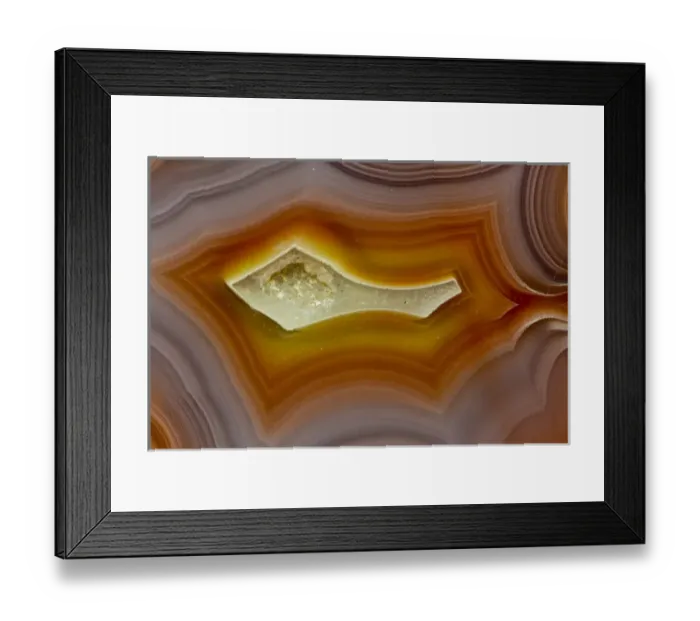Framed Print : Banded Agate, Quartzsite, AZ Framed Print : Banded Agate, Quartzsite, AZ