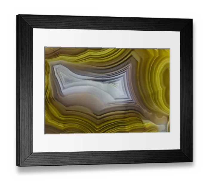 Framed Print : Banded Agate, Quartzsite, AZ Framed Print : Banded Agate, Quartzsite, AZ