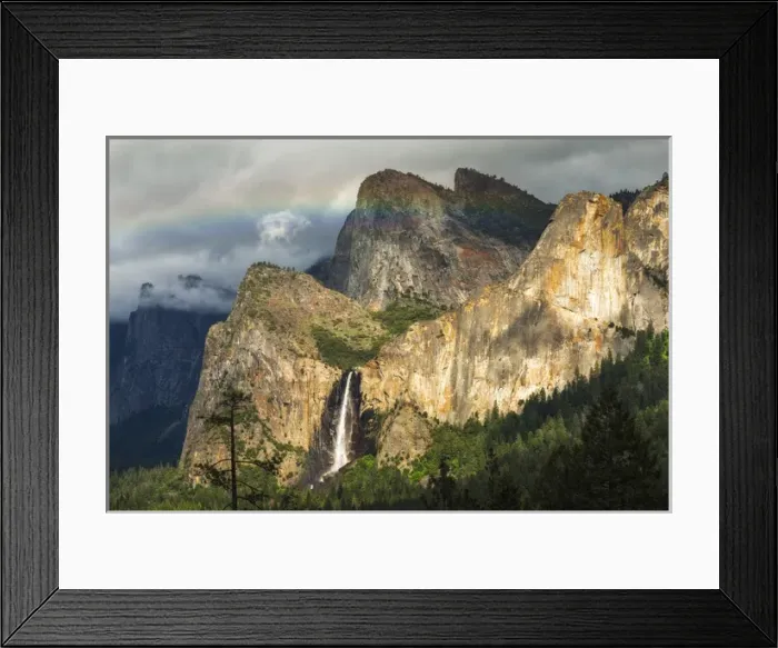 Framed Print : Last light on Bridalveil Fall, Yosemite National Park, California Framed Print : Last light on Bridalveil Fall, Yosemite National Park, California