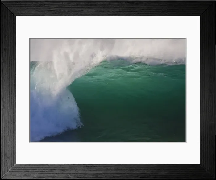 Framed Print : USA; Hawaii; Oahu; Large waves along the Pipeline Beach on the winward side of the Island Framed Print : USA; Hawaii; Oahu; Large waves along the Pipeline Beach on the winward side of the Island