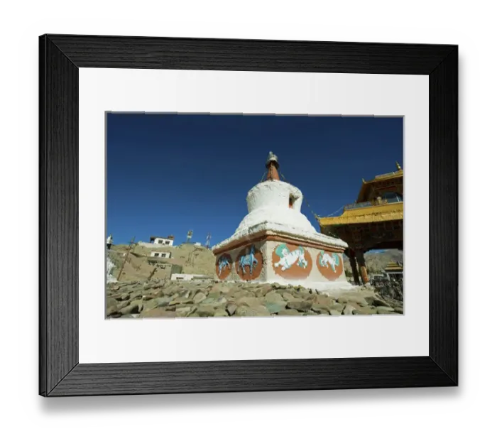 Framed Print : India, Ladakh, Leh, small white stupa at the entrance of the city Framed Print : India, Ladakh, Leh, small white stupa at the entrance of the city
